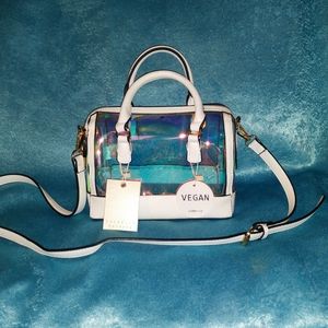 🌼FINAL PRICE🌼Isabelle Holographic Handbag